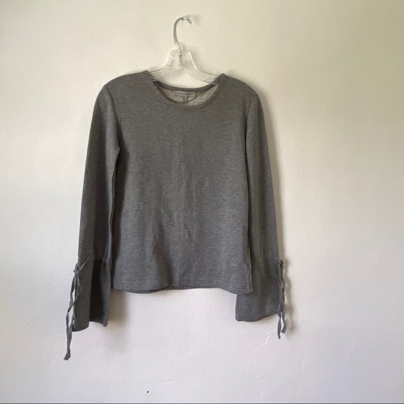 Grey & Gray Sweater Size XS Tie Sleeve Detail Long Sleeve Pullover - Picture 4 of 7